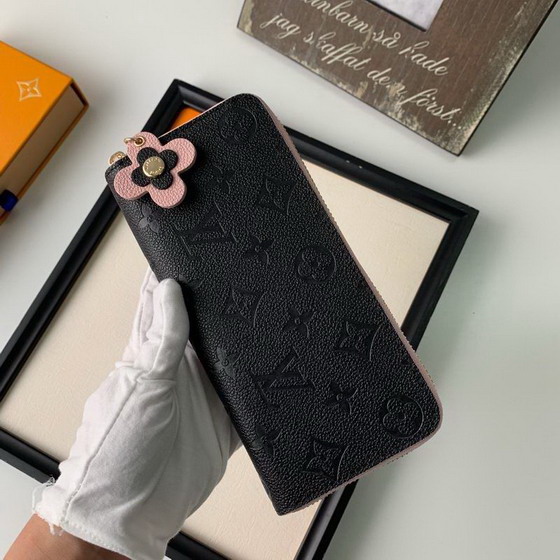 lu wallet-055